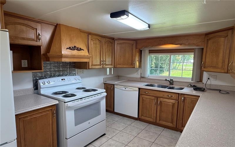 905 W Wylie Avenue, Washington, 15301, 2 Bedrooms Bedrooms, ,1 BathroomBathrooms,Lease,For Rent,W Wylie Avenue,1767706