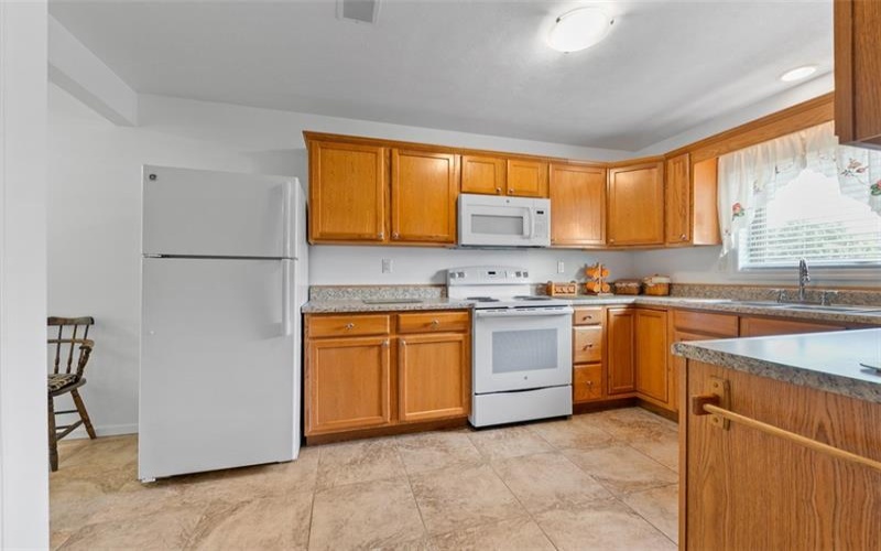 27 Mannina Avenue, Dunlevy, 15432, 2 Bedrooms Bedrooms, 7 Rooms Rooms,1 BathroomBathrooms,Residential,For Sale,Mannina Avenue,1766414