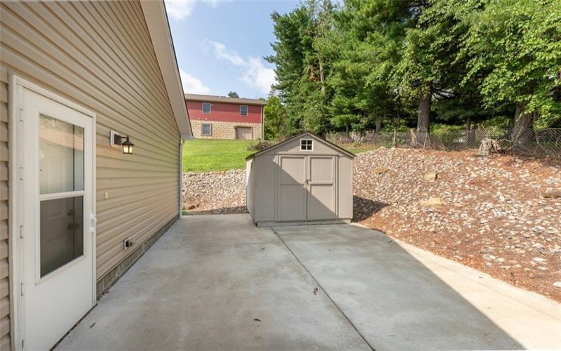 27 Mannina Avenue, Dunlevy, 15432, 2 Bedrooms Bedrooms, 7 Rooms Rooms,1 BathroomBathrooms,Residential,For Sale,Mannina Avenue,1766414
