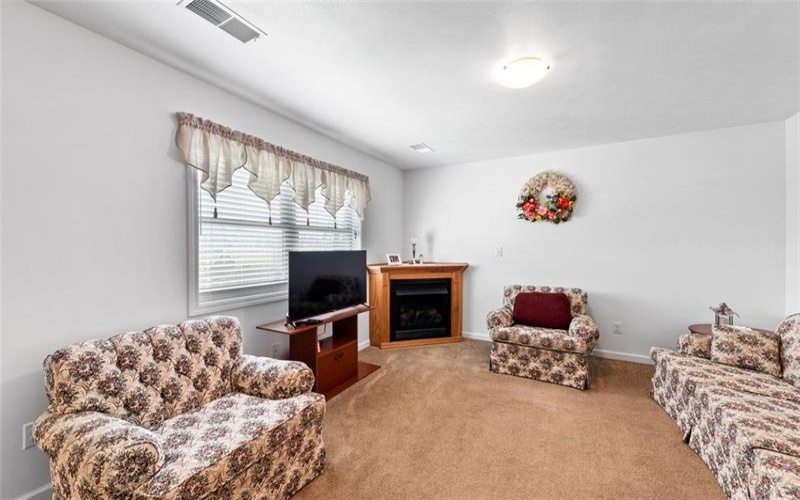 27 Mannina Avenue, Dunlevy, 15432, 2 Bedrooms Bedrooms, 7 Rooms Rooms,1 BathroomBathrooms,Residential,For Sale,Mannina Avenue,1766414