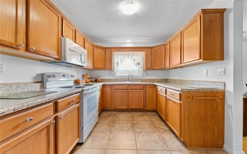 27 Mannina Avenue, Dunlevy, 15432, 2 Bedrooms Bedrooms, 7 Rooms Rooms,1 BathroomBathrooms,Residential,For Sale,Mannina Avenue,1766414