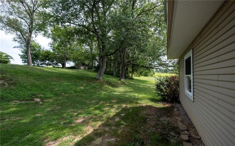 116 Damian Ct, Jeannette, 15644, 4 Bedroom Bedrooms, 9 Room Rooms,2.1 BathroomBathrooms,Residential,For Sale,Damian Ct,1767731