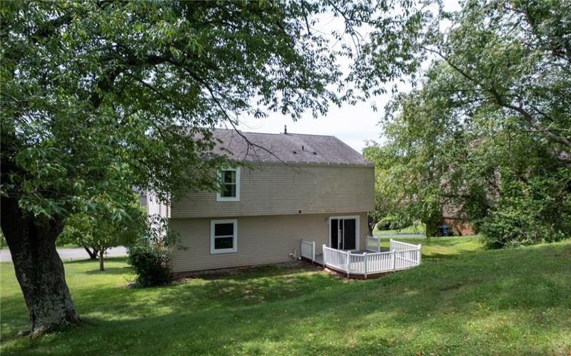 116 Damian Ct, Jeannette, 15644, 4 Bedroom Bedrooms, 9 Room Rooms,2.1 BathroomBathrooms,Residential,For Sale,Damian Ct,1767731