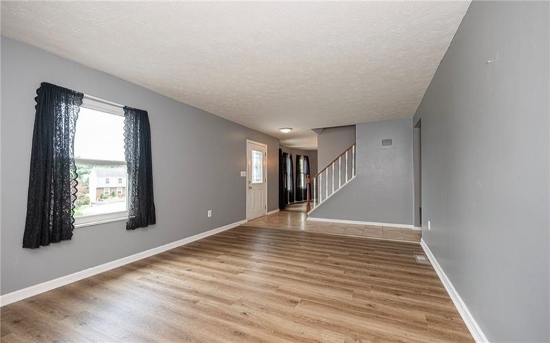 116 Damian Ct, Jeannette, 15644, 4 Bedroom Bedrooms, 9 Room Rooms,2.1 BathroomBathrooms,Residential,For Sale,Damian Ct,1767731