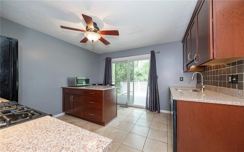 116 Damian Ct, Jeannette, 15644, 4 Bedroom Bedrooms, 9 Room Rooms,2.1 BathroomBathrooms,Residential,For Sale,Damian Ct,1767731
