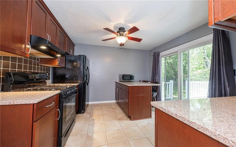 116 Damian Ct, Jeannette, 15644, 4 Bedroom Bedrooms, 9 Room Rooms,2.1 BathroomBathrooms,Residential,For Sale,Damian Ct,1767731