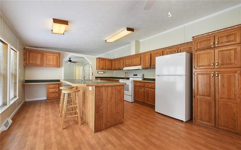 431 Illinois Ln, Irwin, 15642, 3 Bedroom Bedrooms, 7 Room Rooms,2 BathroomBathrooms,Residential,For Sale,Illinois Ln,1767739