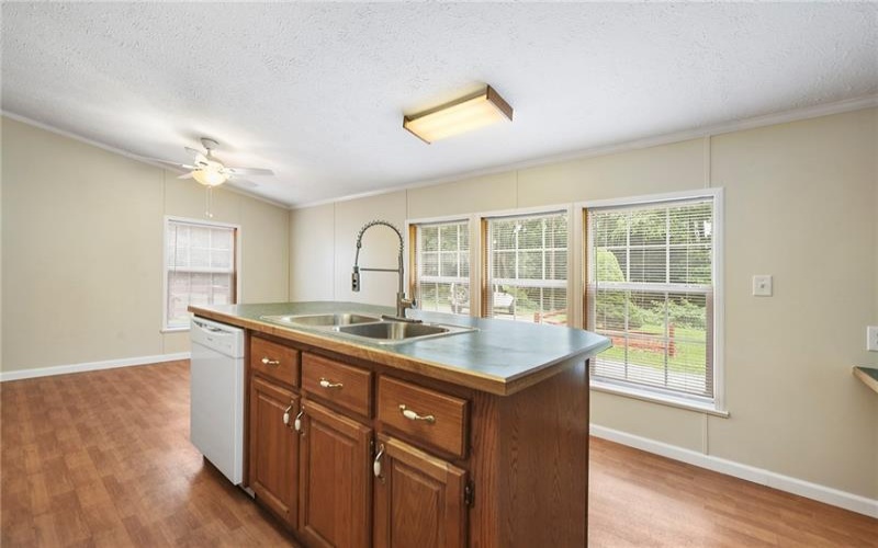 431 Illinois Ln, Irwin, 15642, 3 Bedroom Bedrooms, 7 Room Rooms,2 BathroomBathrooms,Residential,For Sale,Illinois Ln,1767739