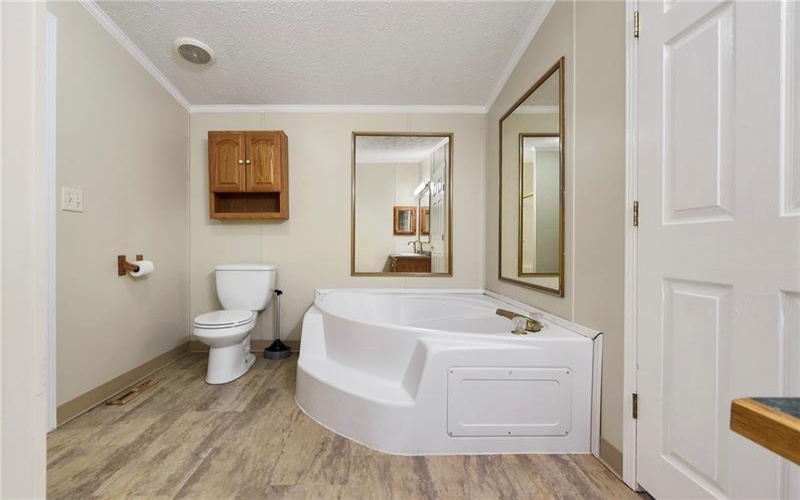 431 Illinois Ln, Irwin, 15642, 3 Bedroom Bedrooms, 7 Room Rooms,2 BathroomBathrooms,Residential,For Sale,Illinois Ln,1767739