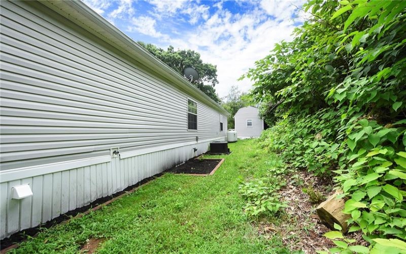 431 Illinois Ln, Irwin, 15642, 3 Bedroom Bedrooms, 7 Room Rooms,2 BathroomBathrooms,Residential,For Sale,Illinois Ln,1767739