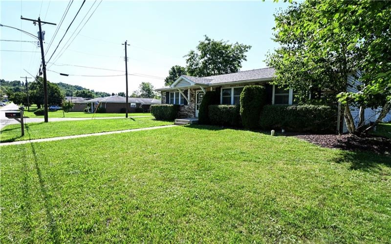 217 Vernon Ave, Belle Vernon, 15012, 3 Bedrooms Bedrooms, ,1.1 BathroomsBathrooms,Residential,For Sale,Vernon Ave,1766461