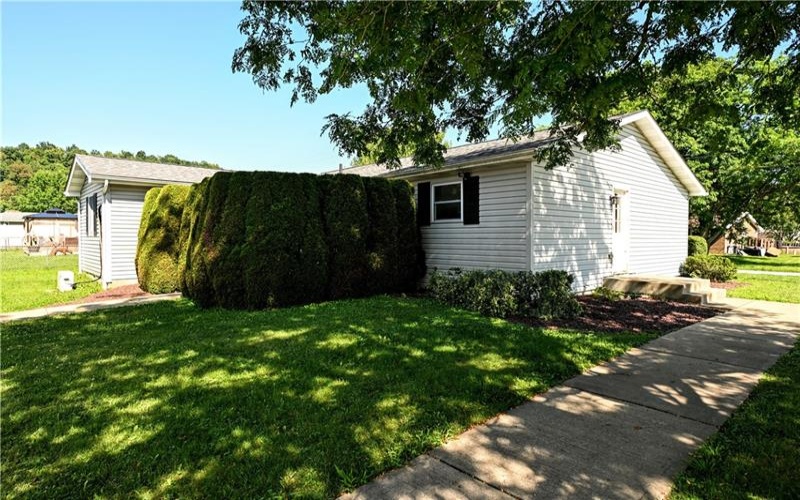 217 Vernon Ave, Belle Vernon, 15012, 3 Bedrooms Bedrooms, ,1.1 BathroomsBathrooms,Residential,For Sale,Vernon Ave,1766461