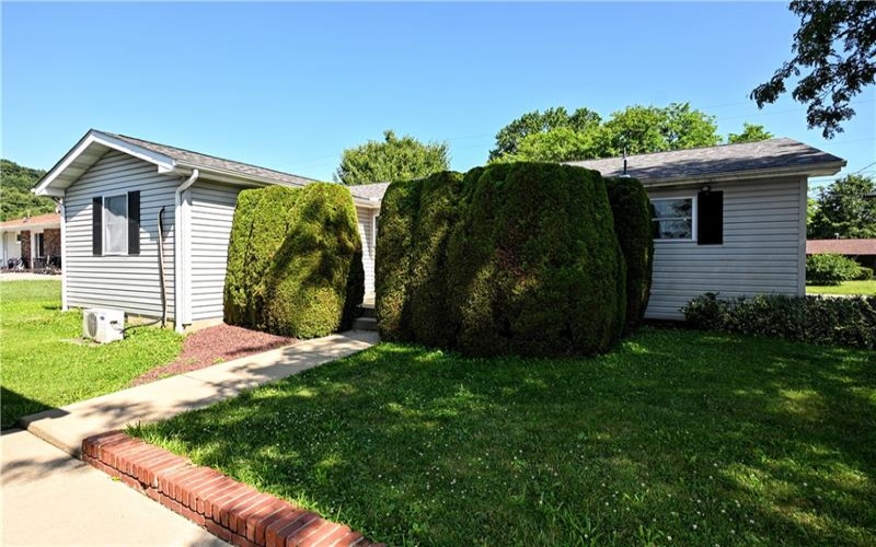 217 Vernon Ave, Belle Vernon, 15012, 3 Bedrooms Bedrooms, ,1.1 BathroomsBathrooms,Residential,For Sale,Vernon Ave,1766461