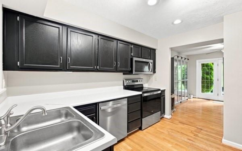 1343 Meadowbrook Dr, Canonsburg, 15317, 3 Bedrooms Bedrooms, 5 Rooms Rooms,2.1 BathroomsBathrooms,Residential,For Sale,Meadowbrook Dr,1766484