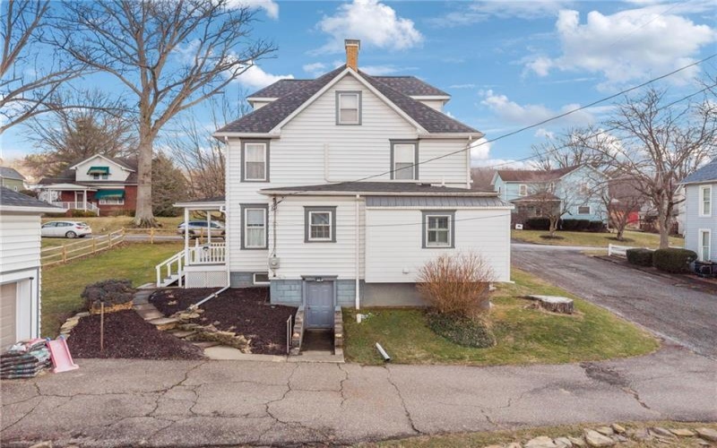 42 Highland Ave, Burgettstown, 15021, 4 Bedrooms Bedrooms, 9 Rooms Rooms,2.1 BathroomsBathrooms,Residential,For Sale,Highland Ave,1767784