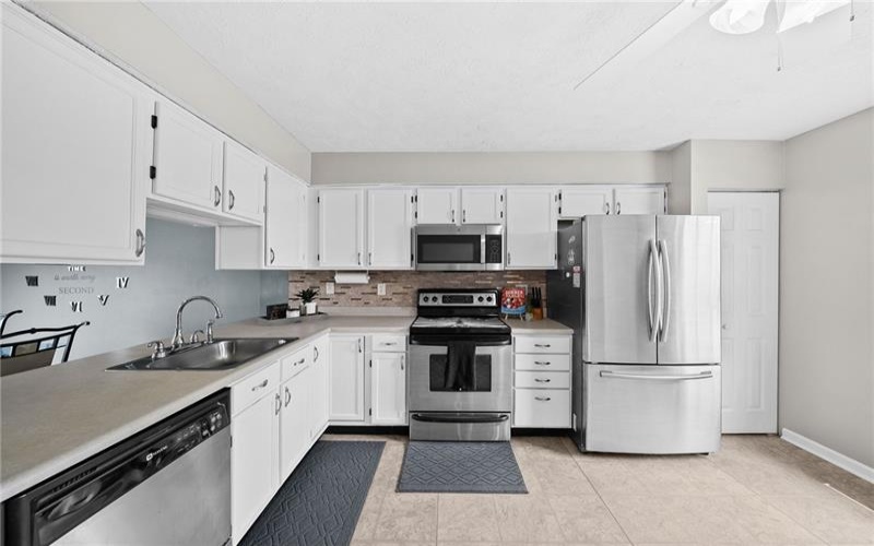 16 Cinque Terra Pl, Finleyville, 15332, 3 Bedrooms Bedrooms, 8 Rooms Rooms,2.2 BathroomsBathrooms,Residential,For Sale,Cinque Terra Pl,1766490