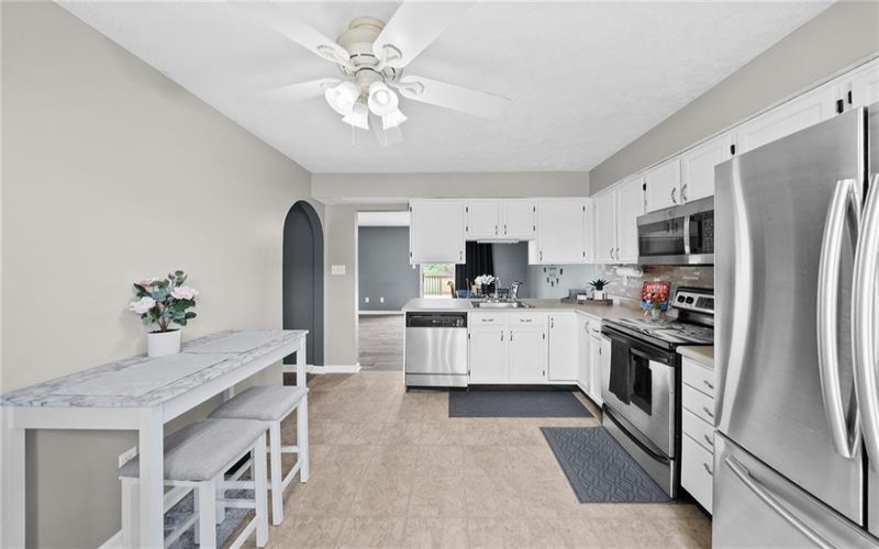 16 Cinque Terra Pl, Finleyville, 15332, 3 Bedrooms Bedrooms, 8 Rooms Rooms,2.2 BathroomsBathrooms,Residential,For Sale,Cinque Terra Pl,1766490