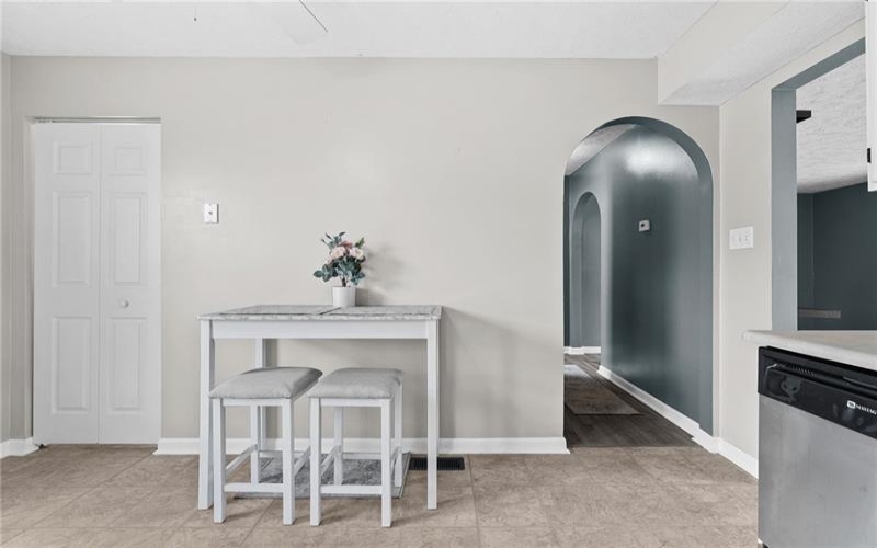 16 Cinque Terra Pl, Finleyville, 15332, 3 Bedrooms Bedrooms, 8 Rooms Rooms,2.2 BathroomsBathrooms,Residential,For Sale,Cinque Terra Pl,1766490