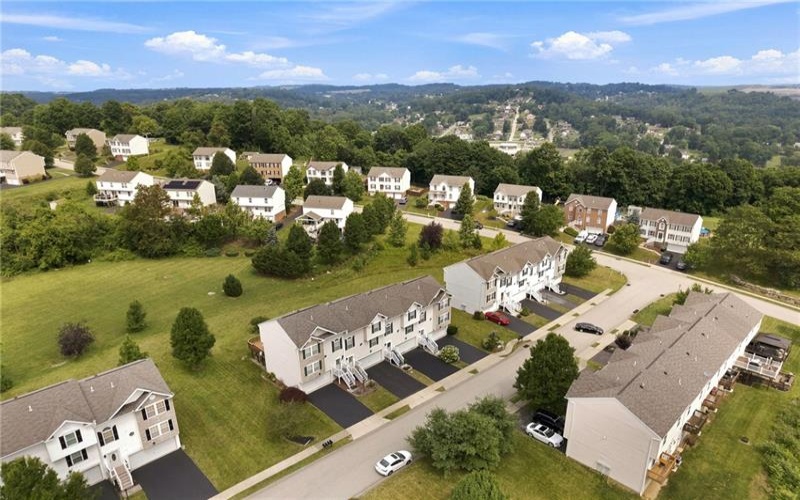 16 Cinque Terra Pl, Finleyville, 15332, 3 Bedrooms Bedrooms, 8 Rooms Rooms,2.2 BathroomsBathrooms,Residential,For Sale,Cinque Terra Pl,1766490