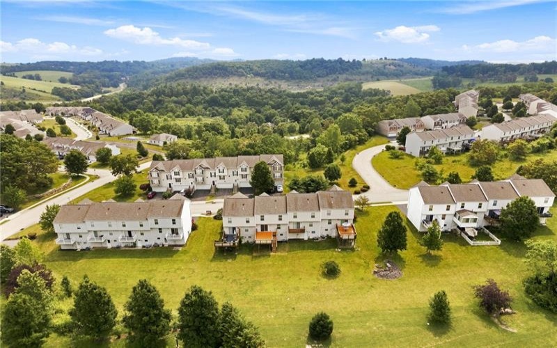 16 Cinque Terra Pl, Finleyville, 15332, 3 Bedrooms Bedrooms, 8 Rooms Rooms,2.2 BathroomsBathrooms,Residential,For Sale,Cinque Terra Pl,1766490