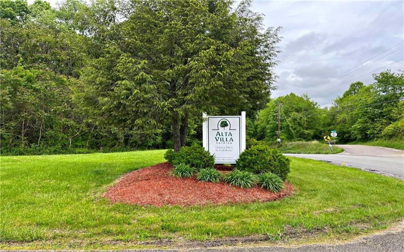 12 Via Milano, Smock, 15480, 3 Bedrooms Bedrooms, ,2 BathroomsBathrooms,Residential,For Sale,Via Milano,1764748