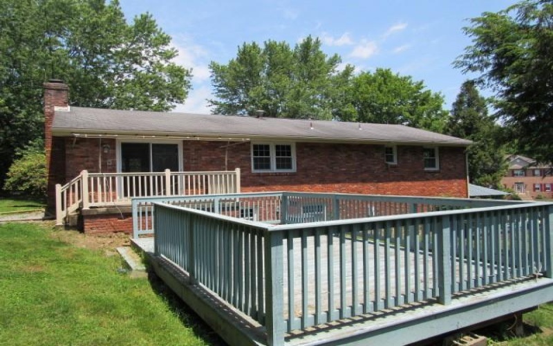 410 Crestridge Drive, Greensburg, 15601, 3 Bedrooms Bedrooms, 8 Rooms Rooms,2 BathroomsBathrooms,Residential,For Sale,Crestridge Drive,1764754