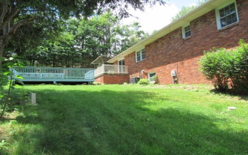 410 Crestridge Drive, Greensburg, 15601, 3 Bedrooms Bedrooms, 8 Rooms Rooms,2 BathroomsBathrooms,Residential,For Sale,Crestridge Drive,1764754