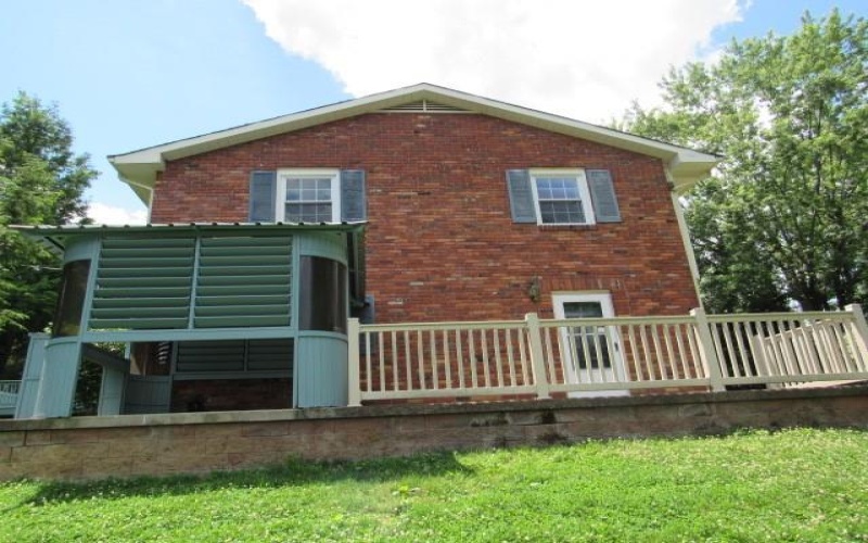 410 Crestridge Drive, Greensburg, 15601, 3 Bedrooms Bedrooms, 8 Rooms Rooms,2 BathroomsBathrooms,Residential,For Sale,Crestridge Drive,1764754