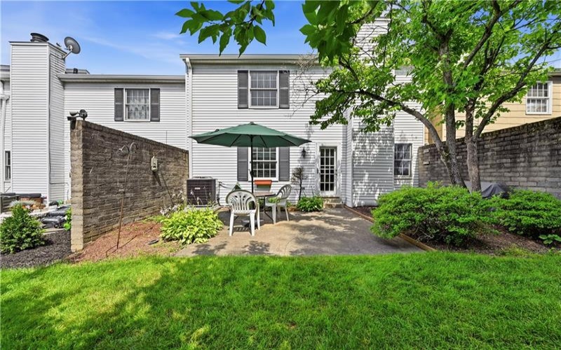 149 ROSCOMMON PLACE, Canonsburg, 15317, 3 Bedrooms Bedrooms, 8 Rooms Rooms,2.1 BathroomsBathrooms,Residential,For Sale,ROSCOMMON PLACE,1764775