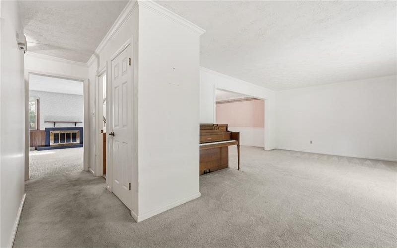 149 ROSCOMMON PLACE, Canonsburg, 15317, 3 Bedrooms Bedrooms, 8 Rooms Rooms,2.1 BathroomsBathrooms,Residential,For Sale,ROSCOMMON PLACE,1764775