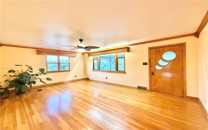 1285 Harrison City Export Rd, Jeannette, 15644, 2 Bedrooms Bedrooms, 8 Rooms Rooms,2 BathroomsBathrooms,Residential,For Sale,Harrison City Export Rd,1766510
