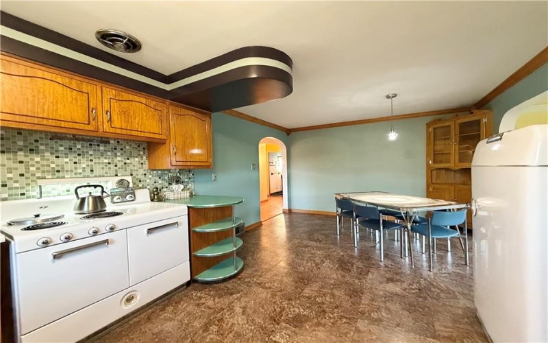1285 Harrison City Export Rd, Jeannette, 15644, 2 Bedrooms Bedrooms, 8 Rooms Rooms,2 BathroomsBathrooms,Residential,For Sale,Harrison City Export Rd,1766510