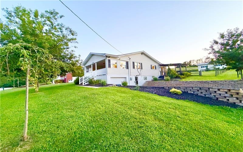 1285 Harrison City Export Rd, Jeannette, 15644, 2 Bedrooms Bedrooms, 8 Rooms Rooms,2 BathroomsBathrooms,Residential,For Sale,Harrison City Export Rd,1766510
