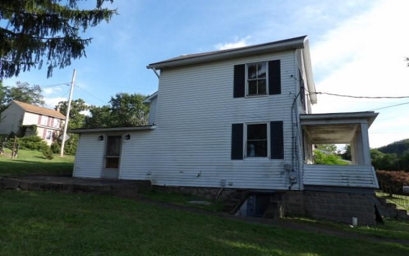 39 Walnut Avenue, Dunbar, 15431, 3 Bedrooms Bedrooms, ,1.1 BathroomsBathrooms,Residential,For Sale,Walnut Avenue,1767817