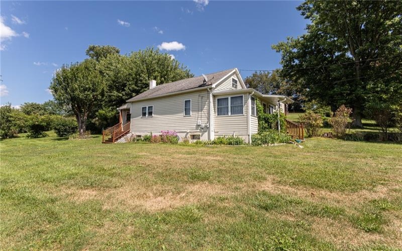 7221 National Pike, Uniontown, 15401, 2 Bedrooms Bedrooms, 5 Rooms Rooms,1.1 BathroomsBathrooms,Residential,For Sale,National Pike,1767825