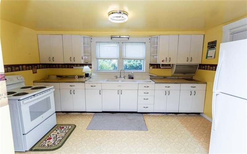 7221 National Pike, Uniontown, 15401, 2 Bedrooms Bedrooms, 5 Rooms Rooms,1.1 BathroomsBathrooms,Residential,For Sale,National Pike,1767825