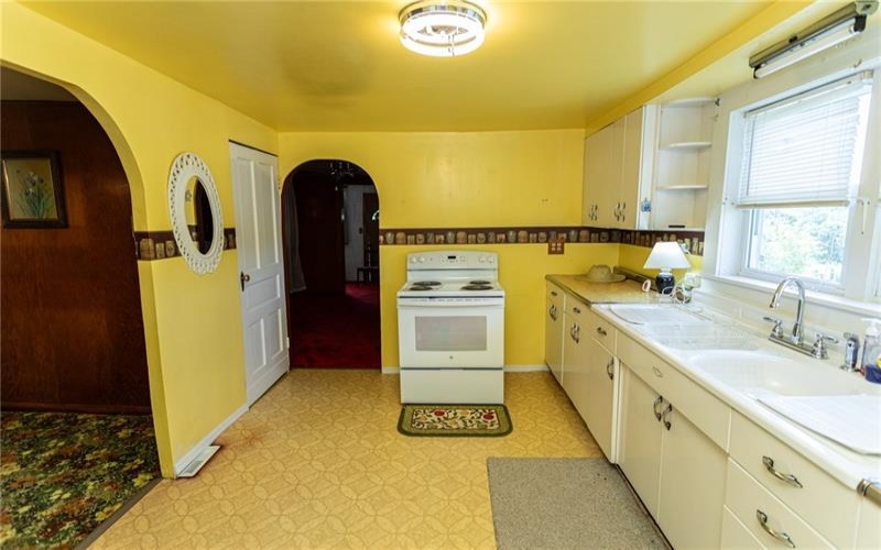 7221 National Pike, Uniontown, 15401, 2 Bedrooms Bedrooms, 5 Rooms Rooms,1.1 BathroomsBathrooms,Residential,For Sale,National Pike,1767825