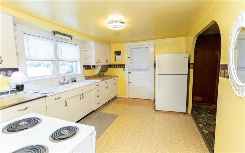 7221 National Pike, Uniontown, 15401, 2 Bedrooms Bedrooms, 5 Rooms Rooms,1.1 BathroomsBathrooms,Residential,For Sale,National Pike,1767825