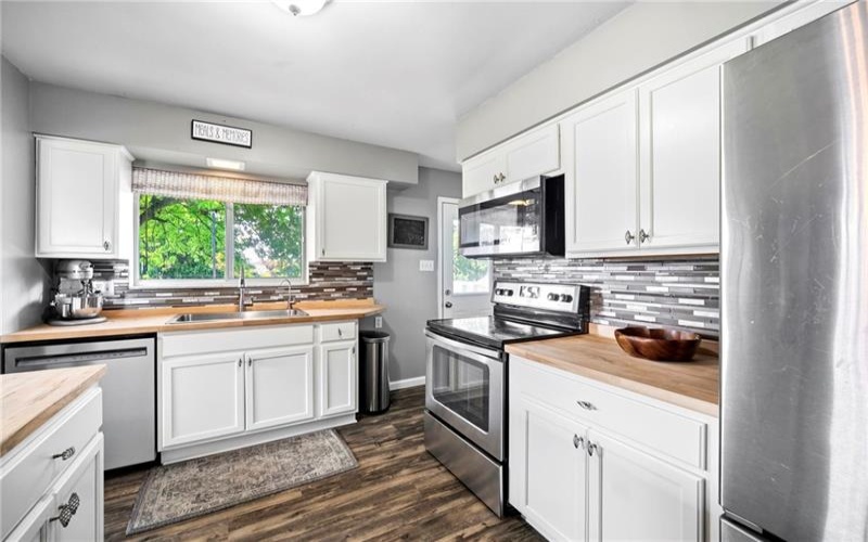14 Highland St, Monongahela, 15063, 3 Bedrooms Bedrooms, 8 Rooms Rooms,2.1 BathroomsBathrooms,Residential,For Sale,Highland St,1764792