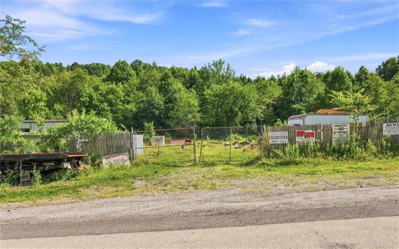 193-197 Silvis Road, Export, 15632, ,Commercial-industrial-business,For Sale,Silvis Road,1767838