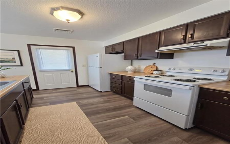 111 Pike St, Canonsburg, 15317, 2 Bedrooms Bedrooms, ,1.1 BathroomsBathrooms,Lease,For Rent,Pike St,1764813