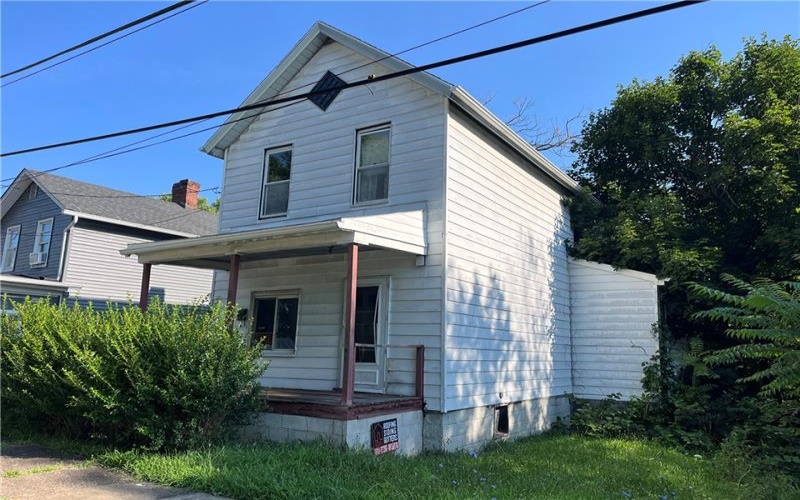 482 LIBERTY AVENUE, Donora, 15033, 2 Bedrooms Bedrooms, 6 Rooms Rooms,1 BathroomBathrooms,Residential,For Sale,LIBERTY AVENUE,1764817
