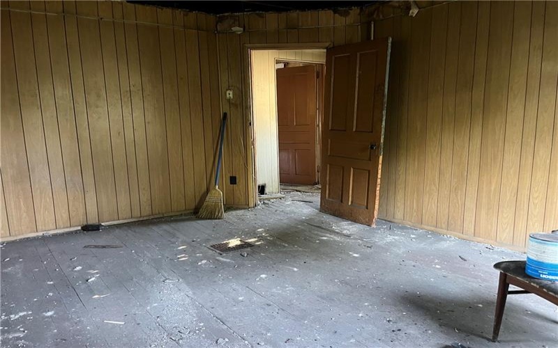 482 LIBERTY AVENUE, Donora, 15033, 2 Bedrooms Bedrooms, 6 Rooms Rooms,1 BathroomBathrooms,Residential,For Sale,LIBERTY AVENUE,1764817