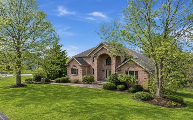 1000 Fawn Valley Dr, Canonsburg, 15317, 3 Bedrooms Bedrooms, 10 Rooms Rooms,3.1 BathroomsBathrooms,Residential,For Sale,Fawn Valley Dr,1766552