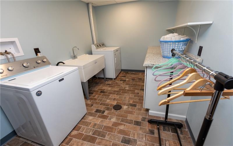175 Ellsworth St, California, 15419, 3 Bedrooms Bedrooms, 10 Rooms Rooms,2.2 BathroomsBathrooms,Residential,For Sale,Ellsworth St,1766556