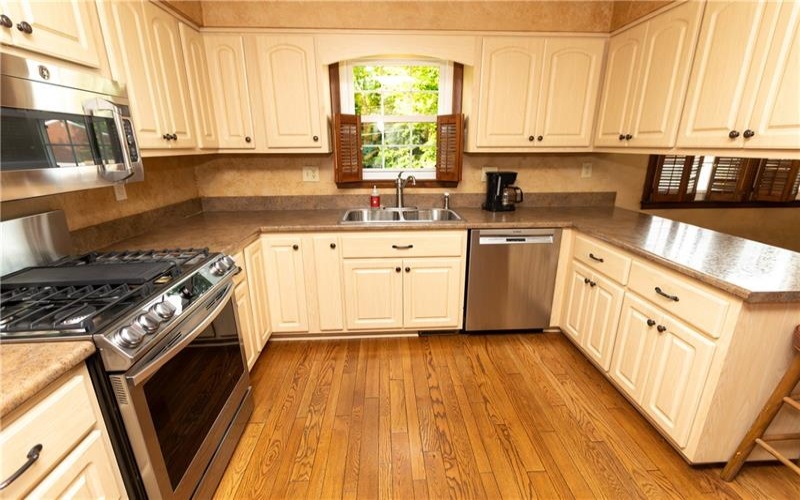 175 Ellsworth St, California, 15419, 3 Bedrooms Bedrooms, 10 Rooms Rooms,2.2 BathroomsBathrooms,Residential,For Sale,Ellsworth St,1766556