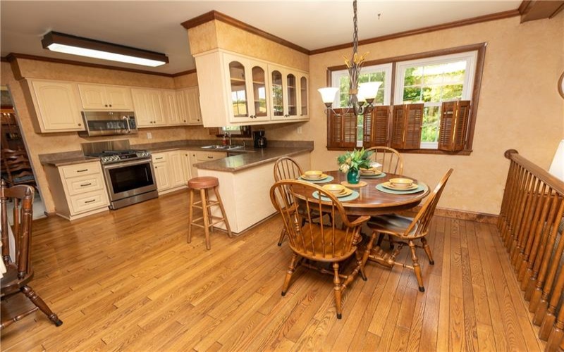 175 Ellsworth St, California, 15419, 3 Bedrooms Bedrooms, 10 Rooms Rooms,2.2 BathroomsBathrooms,Residential,For Sale,Ellsworth St,1766556