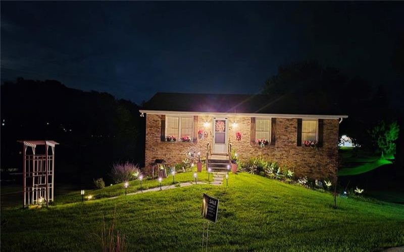 20 Irwin Dr, Monongahela, 15063, 4 Bedrooms Bedrooms, 9 Rooms Rooms,2 BathroomsBathrooms,Residential,For Sale,Irwin Dr,1767881