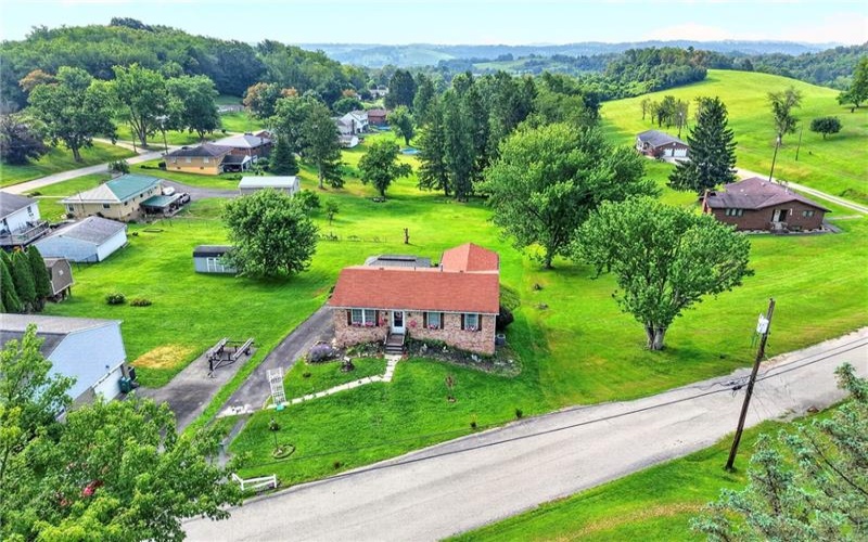 20 Irwin Dr, Monongahela, 15063, 4 Bedrooms Bedrooms, 9 Rooms Rooms,2 BathroomsBathrooms,Residential,For Sale,Irwin Dr,1767881