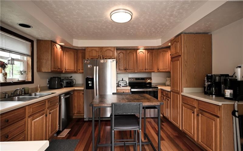 4649 Jefferson Avenue, Avella, 15312, 3 Bedrooms Bedrooms, 9 Rooms Rooms,1 BathroomBathrooms,Residential,For Sale,Jefferson Avenue,1767886